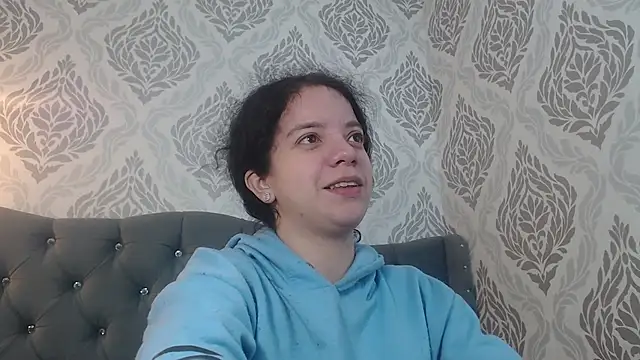 EmmaCowperr online show from March 15, 5:37 pm