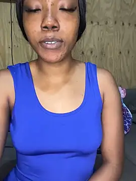 NillaMontana online show from April 6, 3:46 pm