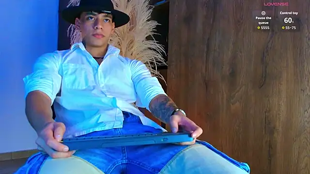 Josep Davies online show from October 31, 10:49 pm