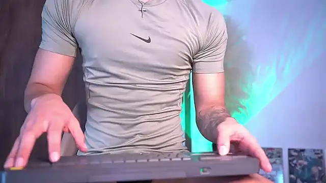 Snapshot of Josep_Davies chatting on February 5, 10:16 pm Josep Davies online show from February 5, 10:16 pm