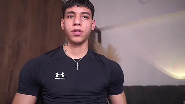 Snapshot of Josep_Davies chatting on February 24, 10:32 pm Josep Davies online show from February 24, 10:32 pm