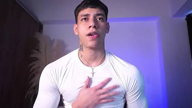 Snapshot of Josep_Davies chatting on February 17, 10:07 pm Josep Davies online show from February 17, 10:07 pm