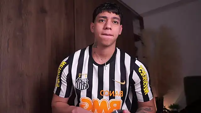 Josep Davies online show from April 5, 11:00 pm