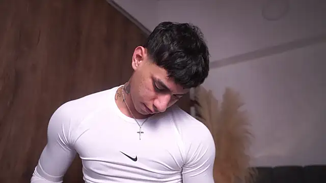 Snapshot of Josep_Davies chatting on February 27, 2:23 am Josep Davies online show from February 27, 2:23 am