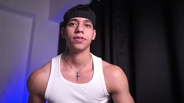 Snapshot of Josep_Davies chatting on February 16, 11:13 pm Josep Davies online show from February 16, 11:13 pm