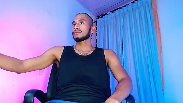 Snapshot of DanteSantoro chatting on February 15, 11:58 pm DanteSantoro online show from February 15, 11:58 pm