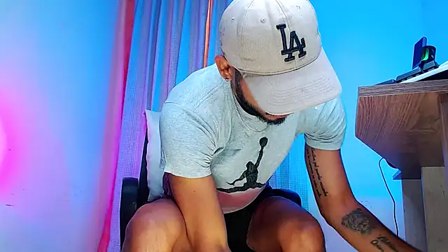 DanteSantoro online show from April 9, 11:49 am