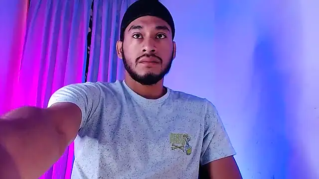 Snapshot of DanteSantoro chatting on March 4, 12:13 pm DanteSantoro online show from March 4, 12:13 pm