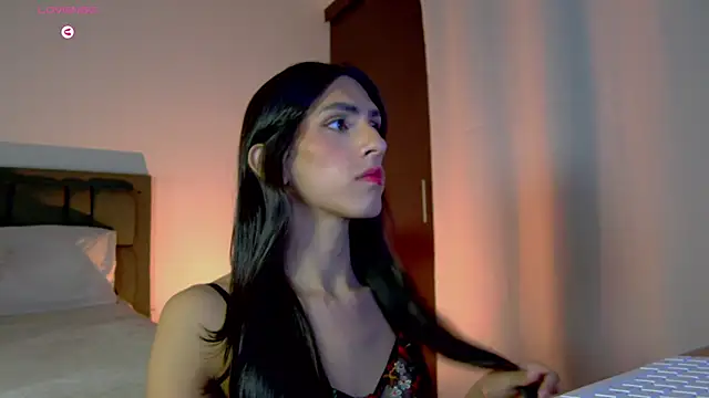 AlanaSofiia online show from April 13, 1:48 pm