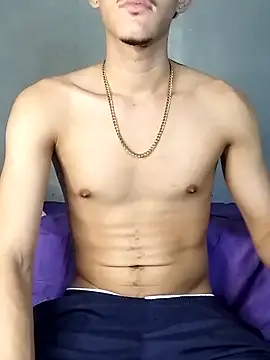 Snapshot of MicaelRian69 chatting on March 14, 10:05 pm MicaelRian69 online show from March 14, 10:05 pm