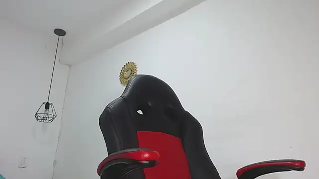 yulia-wolf online show from April 15, 11:16 pm