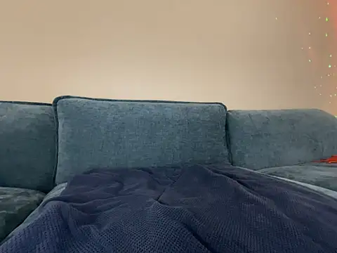 mouser21212 online show from November 29, 9:26 pm