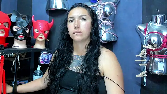 Snapshot of LucyStrike_ chatting on February 20, 9:53 pm LucyStrike online show from February 20, 9:53 pm