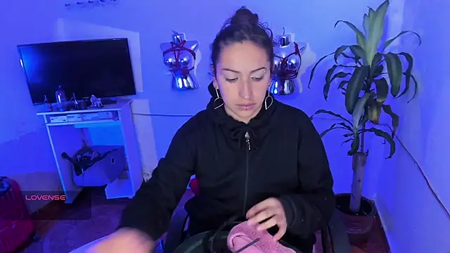 LucyStrike  online show from July 3, 2:07 am