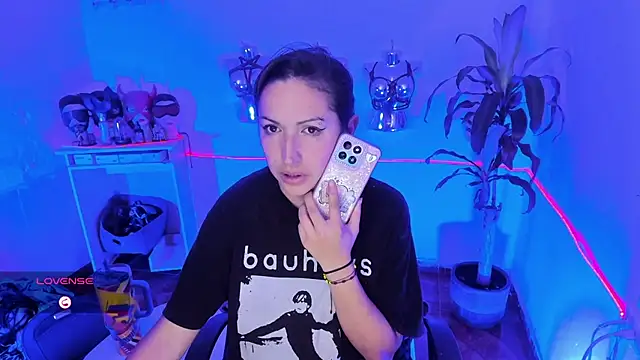 LucyStrike  online show from July 10, 1:49 am