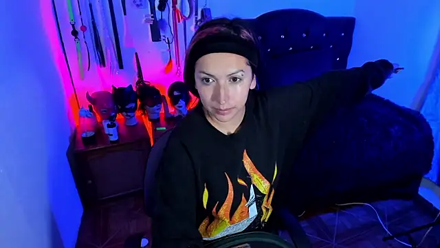 LucyStrike  online show from January 7, 12:37 am