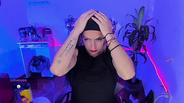 LucyStrike  online show from July 17, 1:58 am