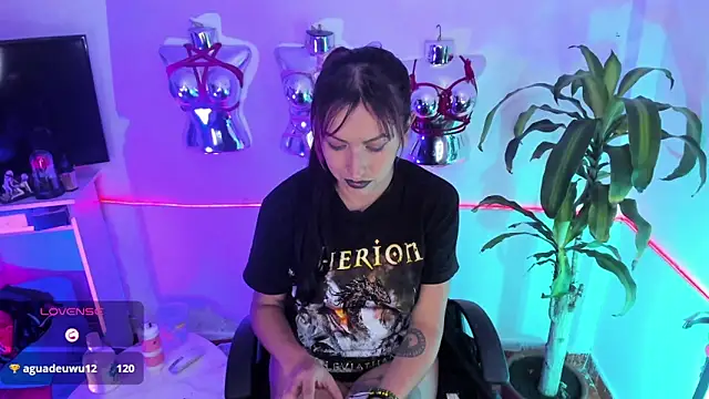 LucyStrike  online show from May 15, 11:03 pm