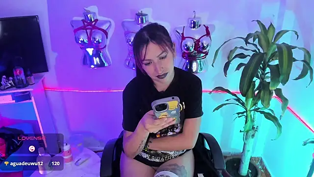 LucyStrike  online show from May 16, 12:09 am