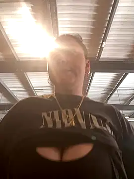 Snapshot of Luccreccia_ chatting on October 12, 8:26 am Luccreccia online show from October 12, 8:26 am