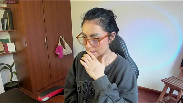 Dahian-peach online show from March 25, 8:08 pm