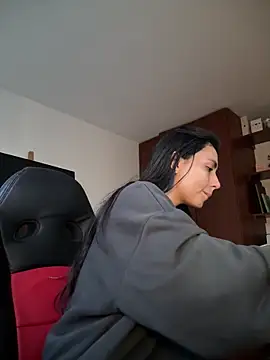Snapshot of Dahian-peach chatting on May 9, 10:24 pm Dahian-peach online show from May 9, 10:24 pm