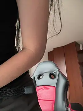 Snapshot of Dahian-peach chatting on May 8, 4:22 pm Dahian-peach online show from May 8, 4:22 pm