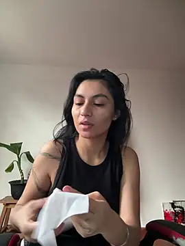 Snapshot of Dahian-peach chatting on April 23, 12:22 pm Dahian-peach online show from April 23, 12:22 pm