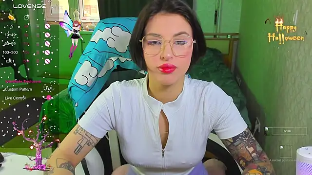 folinskayyya online show from November 5, 4:59 am