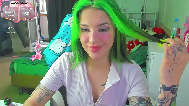 folinskayyya online show from July 24, 5:47 am