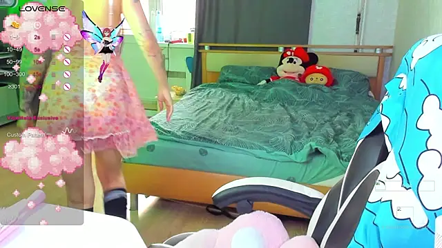 folinskayyya online show from October 8, 5:09 am