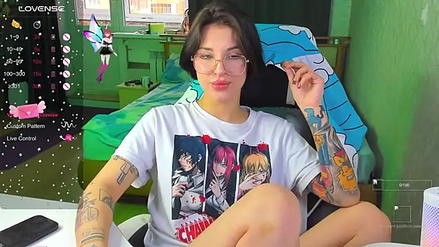 folinskayyya online show from November 18, 3:43 am