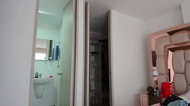 candy-sam28 online show from March 3, 6:46 pm