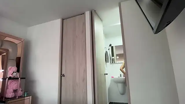 Snapshot of candy-sam28 chatting on April 29, 9:21 pm candy-sam28 online show from April 29, 9:21 pm