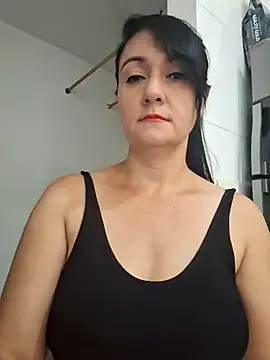 Snapshot of taalia chatting on February 4, 8:38 pm taalia online show from February 4, 8:38 pm