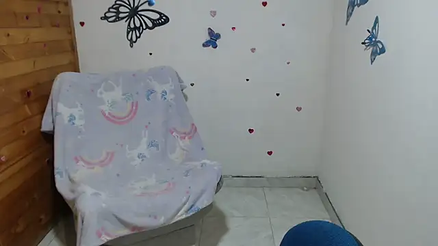 Snapshot of lilisa777 chatting on June 11, 1:05 am lilisa777 online show from June 11, 1:05 am