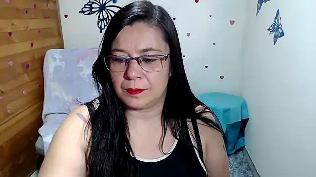 Snapshot of lilisa777 chatting on October 4, 10:33 pm lilisa777 online show from October 4, 10:33 pm