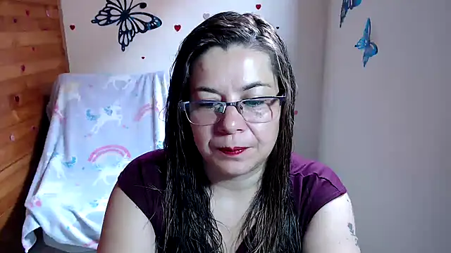 lilisa777 online show from December 5, 6:50 pm