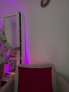 Ashleyjenner  online show from January 13, 1:20 am