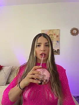 Ashleyjenner  online show from April 14, 2:33 pm