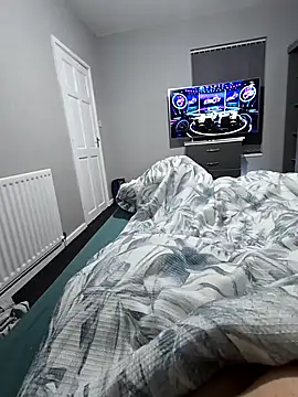 roxy bigtits1 online show from December 24, 11:11 pm