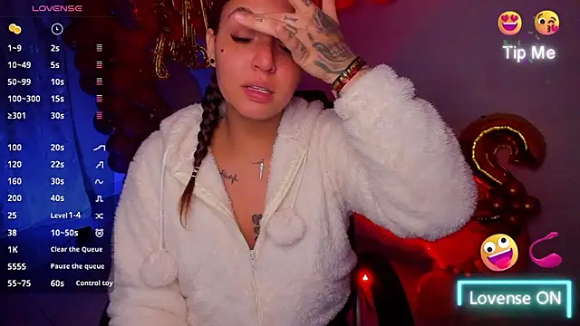 Snapshot of KetziaDoll chatting on November 13, 1:42 am KetziaDoll online show from November 13, 1:42 am