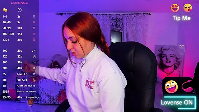 Snapshot of KetziaDoll chatting on January 19, 3:43 am KetziaDoll online show from January 19, 3:43 am