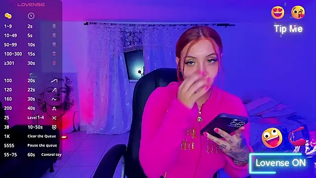 Snapshot of KetziaDoll chatting on February 4, 1:55 am KetziaDoll online show from February 4, 1:55 am