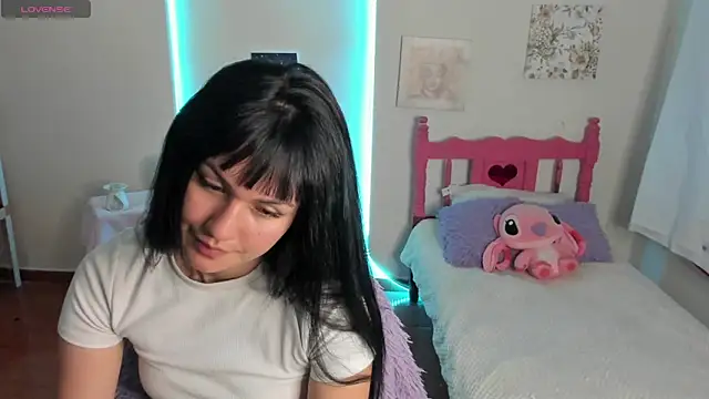cute roxy online show from February 21, 1:33 am