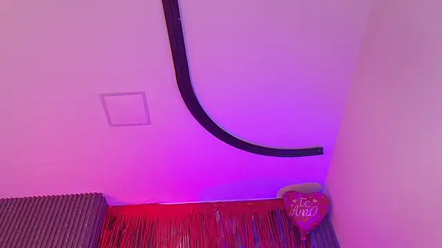 hot dione online show from February 8, 7:22 pm