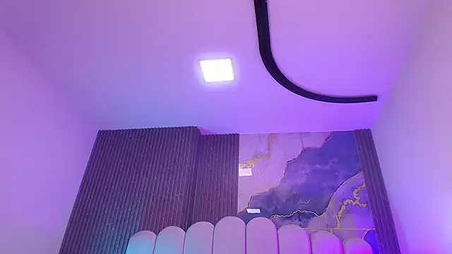 hot dione online show from January 7, 7:19 pm