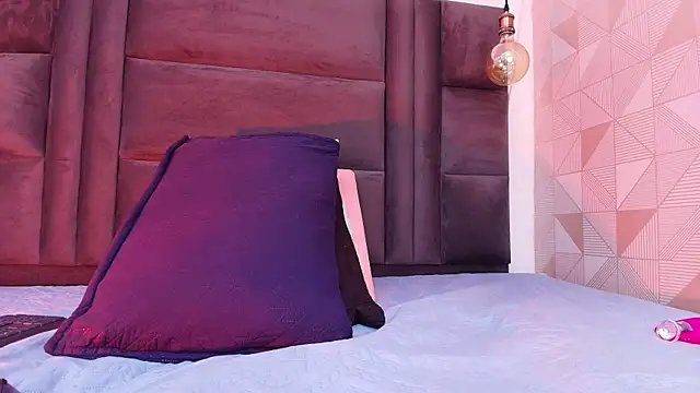 Snapshot of hot_dione chatting on October 3, 7:15 pm hot dione online show from October 3, 7:15 pm