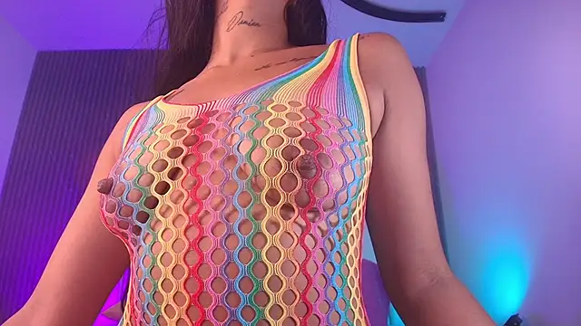 hot dione online show from April 12, 7:17 pm