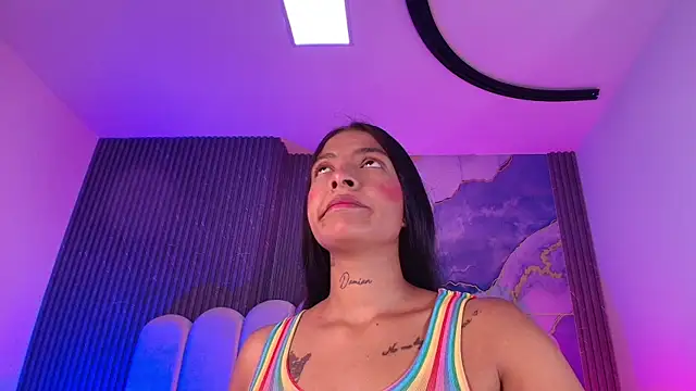 hot dione online show from May 23, 7:24 pm